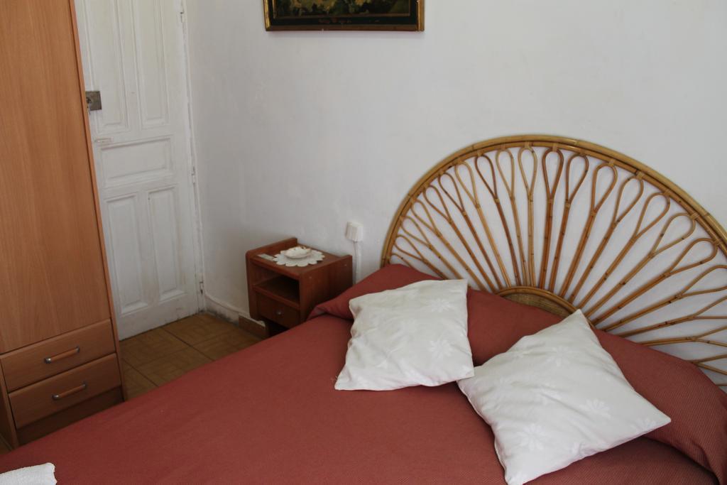 Hostal Graciela มาดริด ภายนอก รูปภาพ